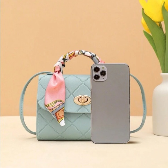 ⚠️Clearance Blue Quilted Mini Crossbody Handle Bag - Picture 4 of 5